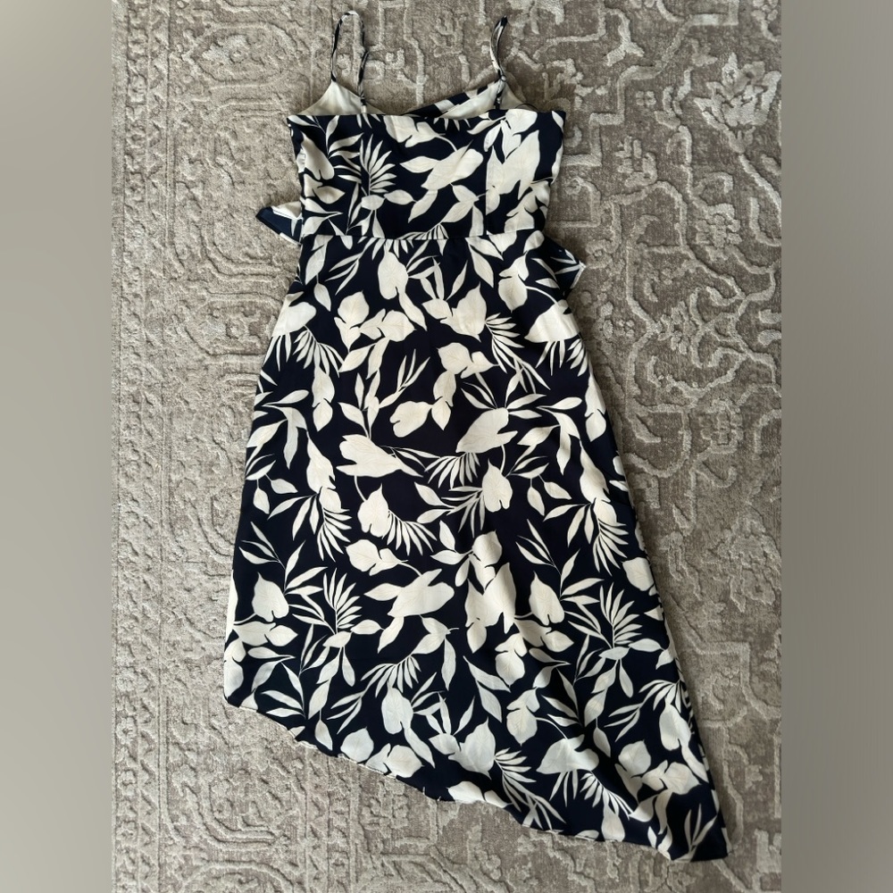 Banana Republic asymmetrical dress - Picture 2 of 5